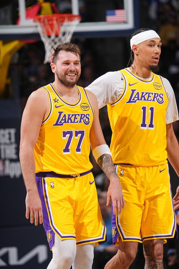 东契奇43分率湖人客场大胜步行者 詹姆斯23+9+9助