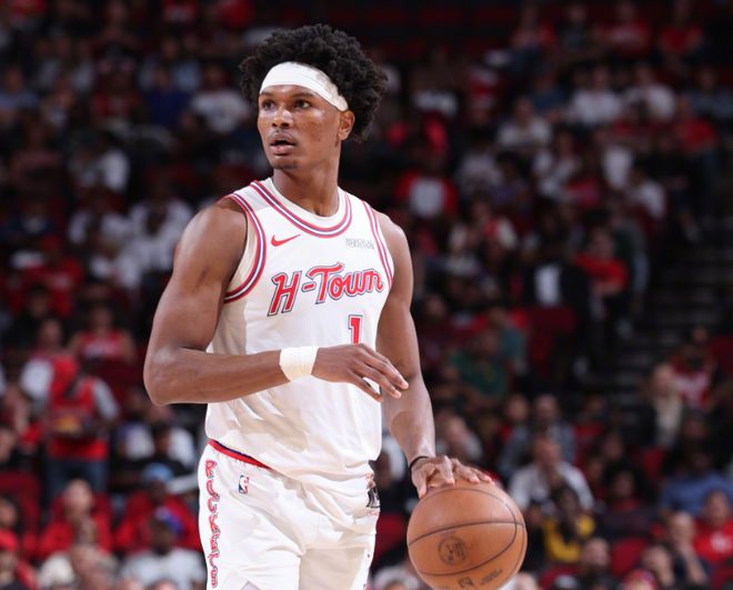 火箭8连胜反超湖人暂列西部第四 76人恩比德伤退