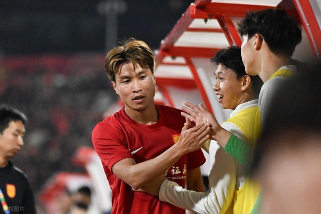 陈纯新加盟重庆铜梁龙3场破门追平5年总进球数质